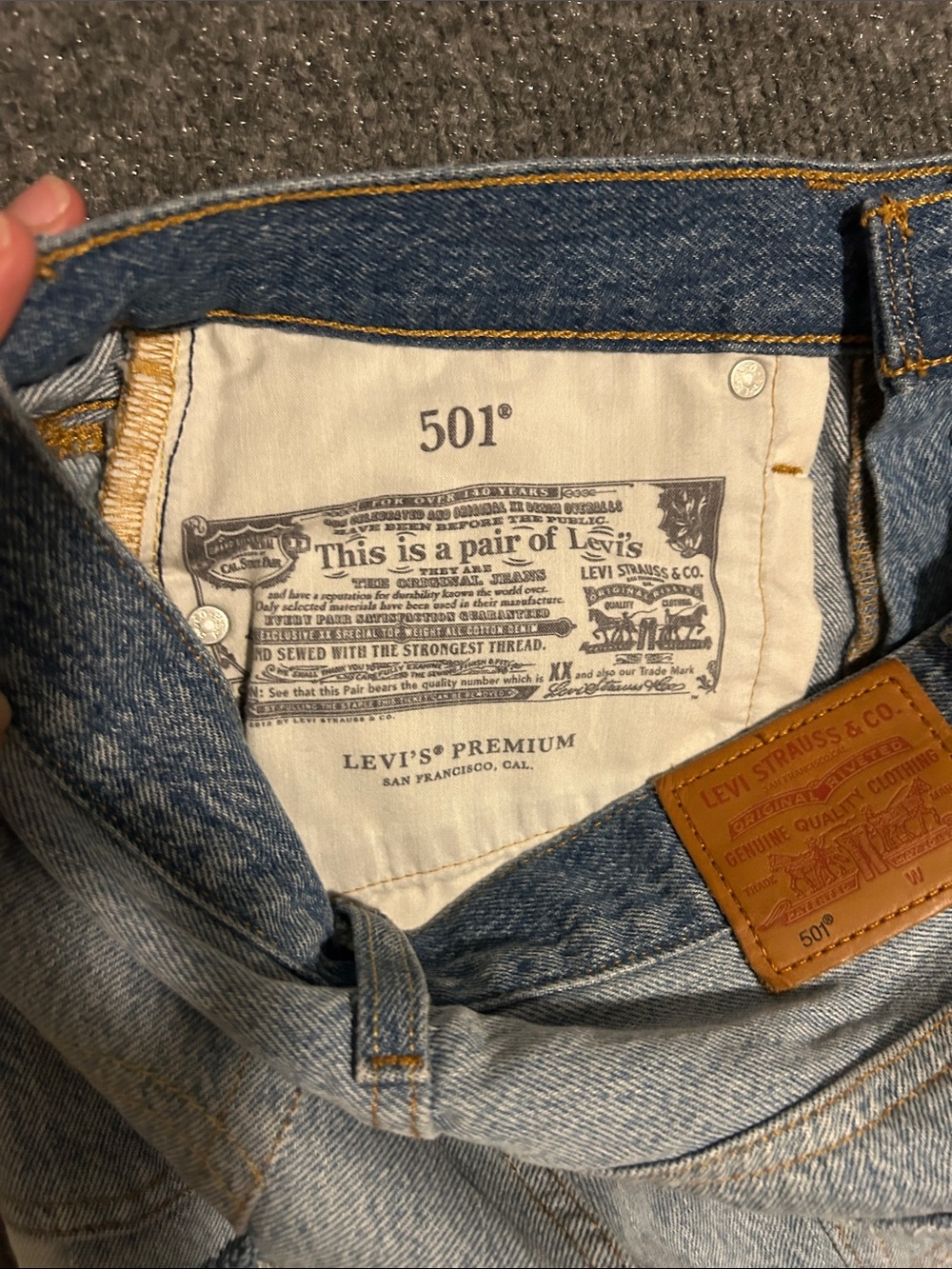 Levi's premium Two-Tone Blue Cutoff Denim Shorts - Picture 4 of 6